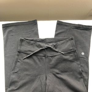 Cropped black Lululemon pants size 2/4/6